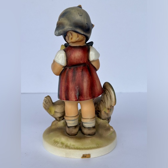 Vintage Hummel Goebel “Feeding Time” #199 TMK-2 Full Bee - Picture 5 of 6